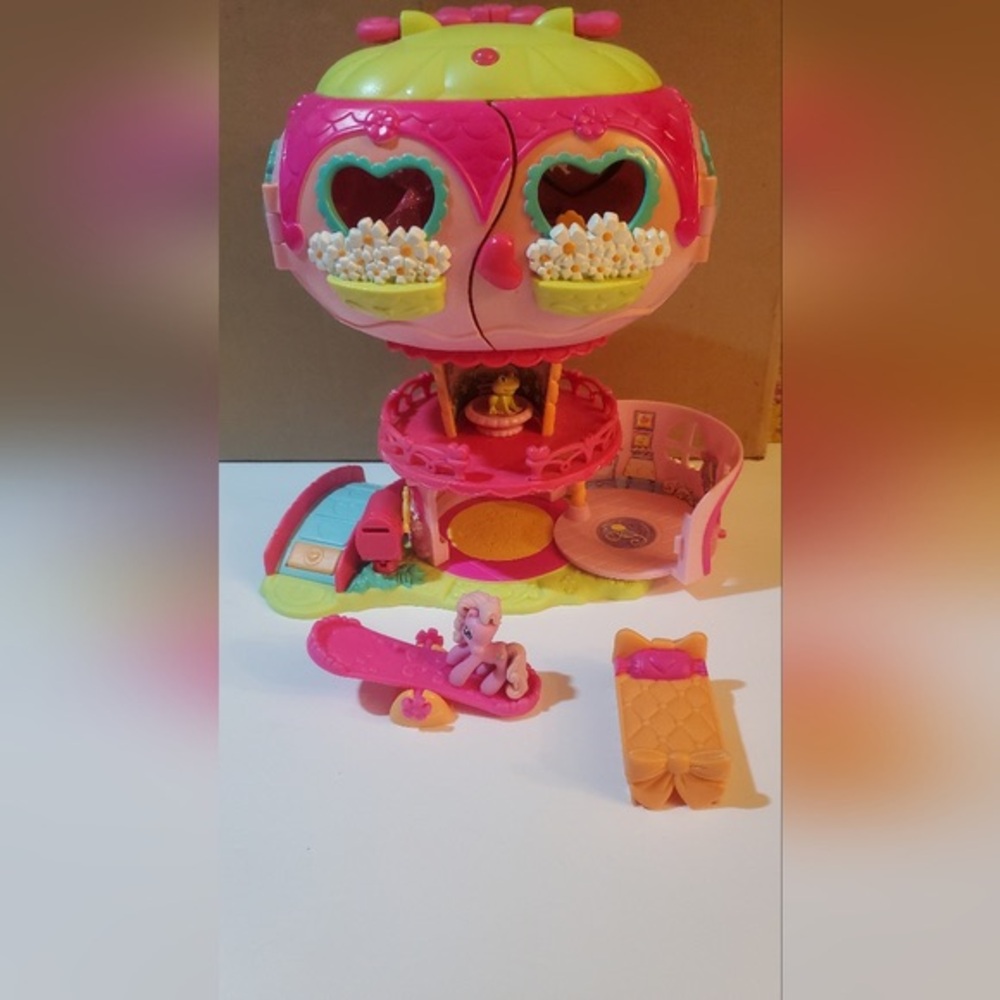 Pink & Lime Toy Playset Dollhouse with Accessories